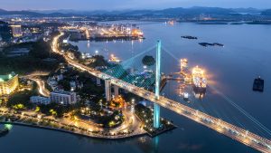 Hạ Tầng Giao Thông Quảng Bình Ảnh Hưởng Thế Nào Đến Chi Phí Vận Chuyển 2025?
